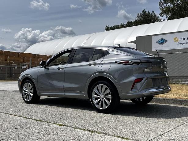 2024 Buick Envista Avenir image 7
