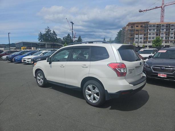 2015 Subaru Forester i Touring | Power Liftgate | Cruise Control! image 4