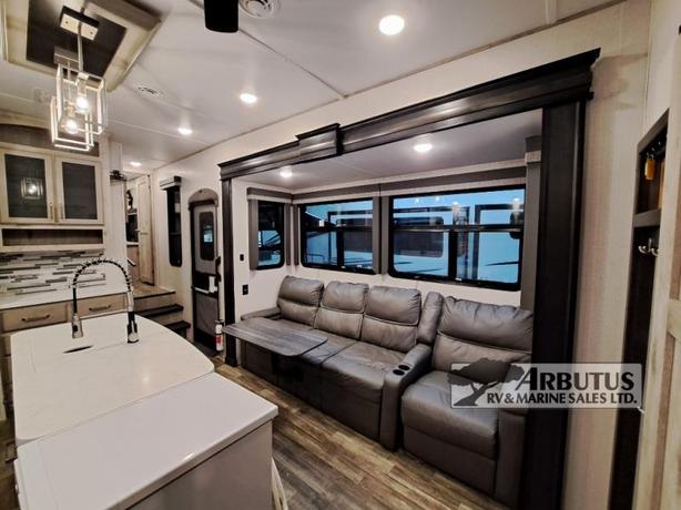Used 2022 Keystone RV Avalanche 378BH image 7