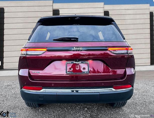 2023 Jeep Grand Cherokee 4xe 30th Anniversary EXECUTIVE DEMO!! image 6