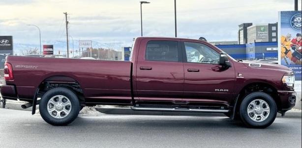 2024 RAM 3500 Big Horn AUTO, KEYLESS ENTRY, BACK UP CAMERA, BLUETOOTH, HEATED SE image 1