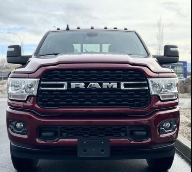 2024 RAM 3500 Big Horn AUTO, KEYLESS ENTRY, BACK UP CAMERA, BLUETOOTH, HEATED SE image 2