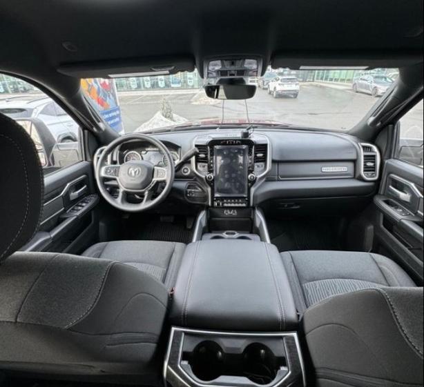 2024 RAM 3500 Big Horn AUTO, KEYLESS ENTRY, BACK UP CAMERA, BLUETOOTH, HEATED SE image 5