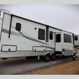 Used 2023 Keystone RV Montana 3761FL thumbnail image 5