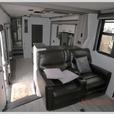 Used 2023 Keystone RV Montana 3761FL thumbnail image 7