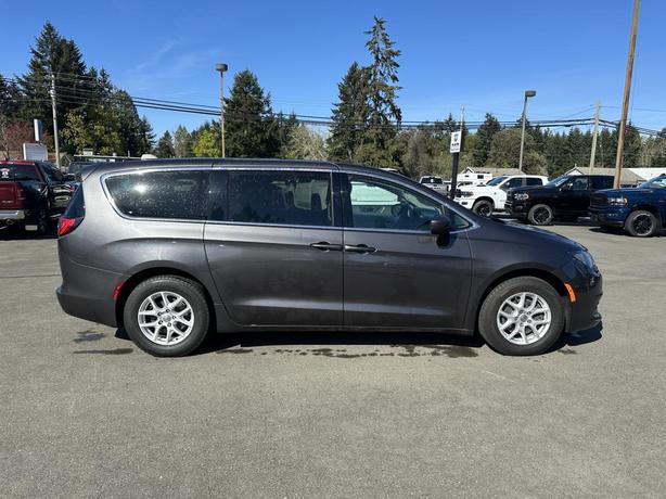 2020 Chrysler Pacifica LX image 6