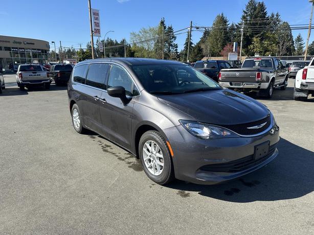 2020 Chrysler Pacifica LX image 7