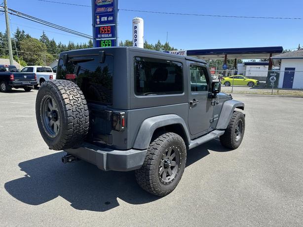 2017 Jeep Wrangler Sport image 5
