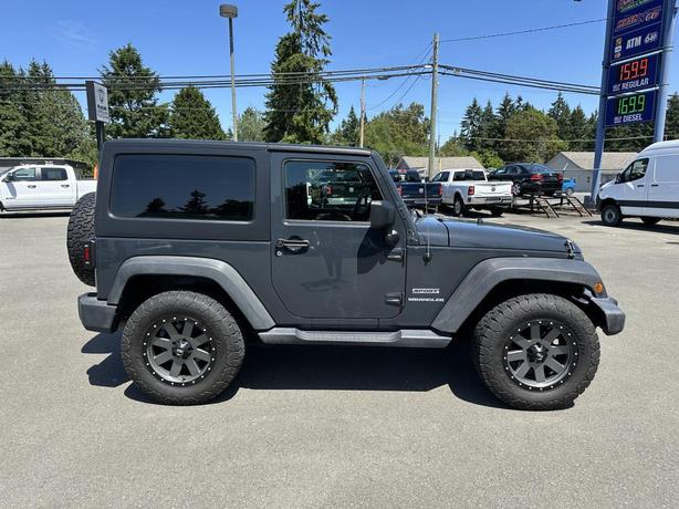 2017 Jeep Wrangler Sport image 6
