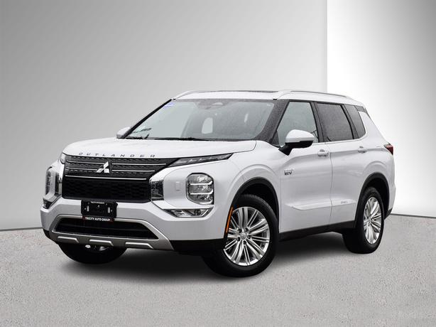 2025 Mitsubishi Outlander PHEV LE - $10,000 Discount, Manager Demo! image 1