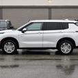2025 Mitsubishi Outlander PHEV LE - $10,000 Discount, Manager Demo! thumbnail image 3