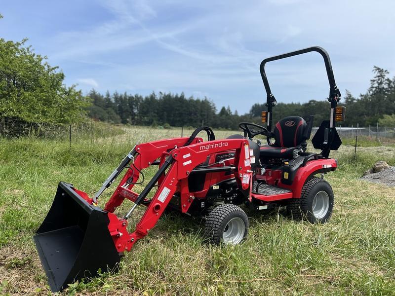 2024 Mahindra 1100 series 1120 HST display photo