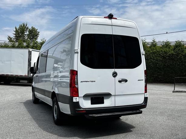 2019 Mercedes-Benz Sprinter 3500  5 Passenger High Roof  Cargo Van 170-inch Whee image 8