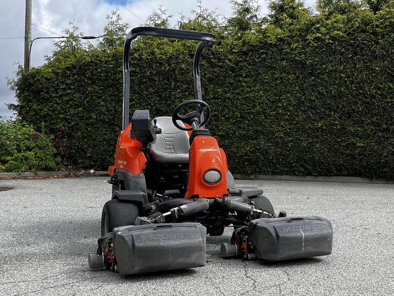 2015 Jacobsen Eclipse 322 3WD Mower display photo