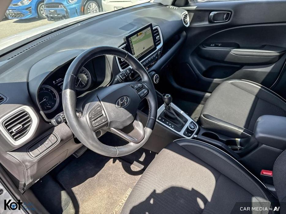 2020 Hyundai Venue Ultimate w/Grey-Lime Interior display photo