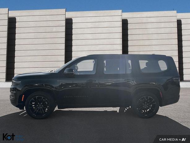 2023 Jeep Grand Wagoneer Series II Obsidian image 3