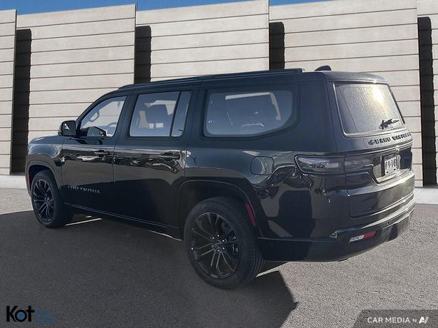 2023 Jeep Grand Wagoneer Series II Obsidian image 4