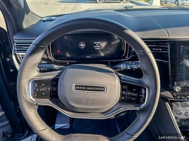2023 Jeep Grand Wagoneer Series II Obsidian image 6
