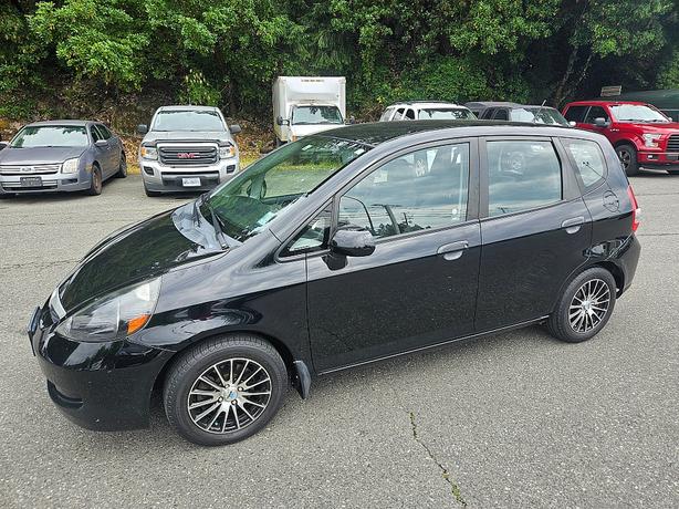 2007 Honda  Fit image 6