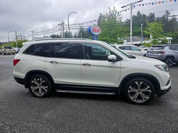 2017 Honda  Pilot Touring image 7