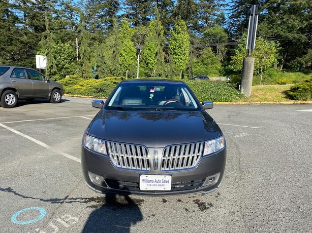 2010 Lincoln  MKZ Luxury Touring awd image 2