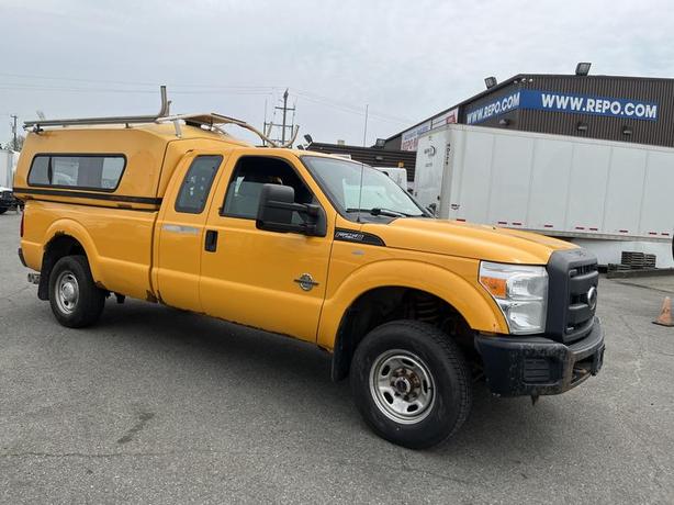 2013 Ford F-250 SD XLT SuperCab Long Bed 4WD Diesel with work top canopy image 7
