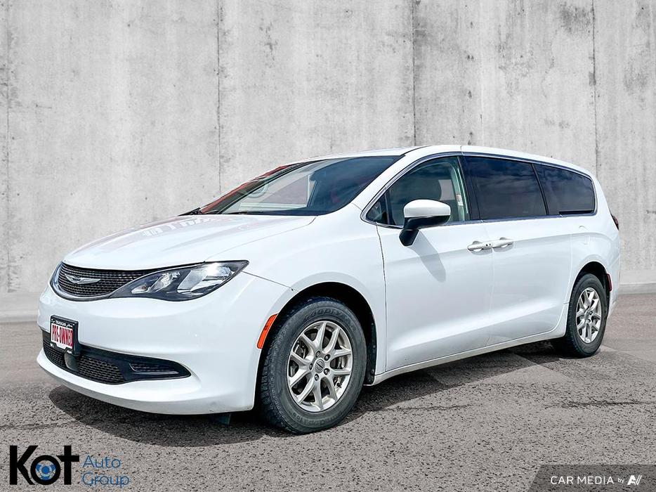 2021 Chrysler Grand Caravan SXT | Apple CarPlay & Android Auto | Second-Row Remo display photo