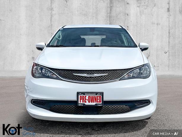 2021 Chrysler Grand Caravan SXT | Apple CarPlay & Android Auto | Second-Row Remo image 2