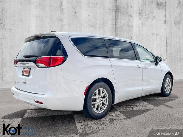 2021 Chrysler Grand Caravan SXT | Apple CarPlay & Android Auto | Second-Row Remo image 5