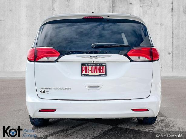2021 Chrysler Grand Caravan SXT | Apple CarPlay & Android Auto | Second-Row Remo image 6