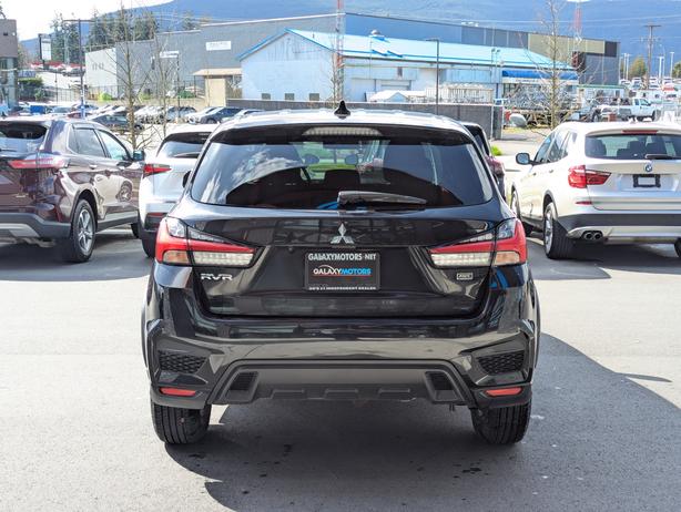 2021 Mitsubishi RVR SE - 4x4, Heated Seats, Apple CarPlay/Android Auto image 7