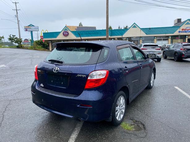 2010 Toyota  Matrix image 5