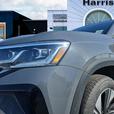 2023 Volkswagen Taos Highline 4MOTION *Ltd Avail* | GPS Navigation! thumbnail image 8