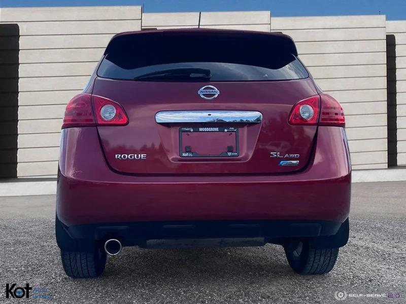 2011 NISSAN ROGUE display photo