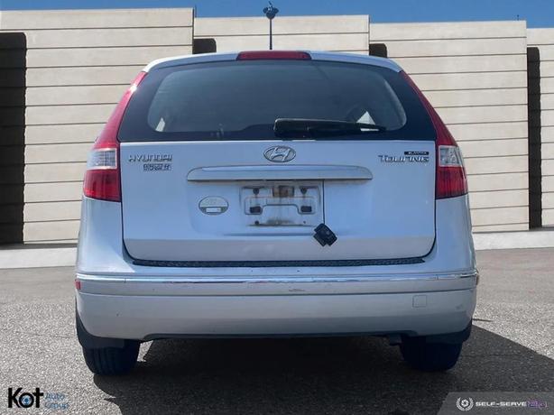 2010 HYUNDAI ELANTRA TOURING image 5