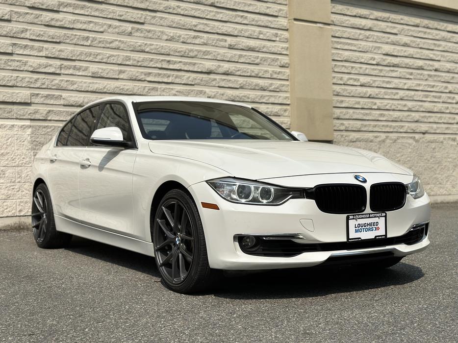 2014 BMW 3-Series display photo