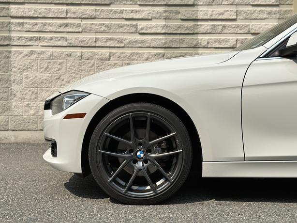 2014 BMW 3-Series image 5