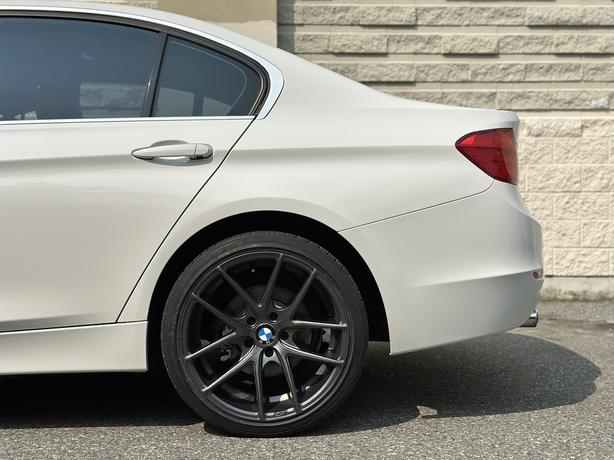 2014 BMW 3-Series image 6