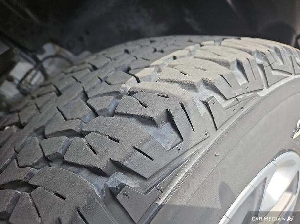 2019 Jeep Cherokee Trailhawk 4x4 | Bluetooth Connect | No Reported Accidents! image 7