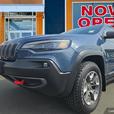 2019 Jeep Cherokee Trailhawk 4x4 | Bluetooth Connect | No Reported Accidents! thumbnail image 8