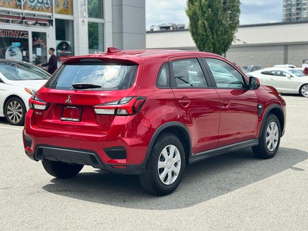 2024 Mitsubishi RVR ES - Heated Seats, Apple Carplay/Android Auto image 5