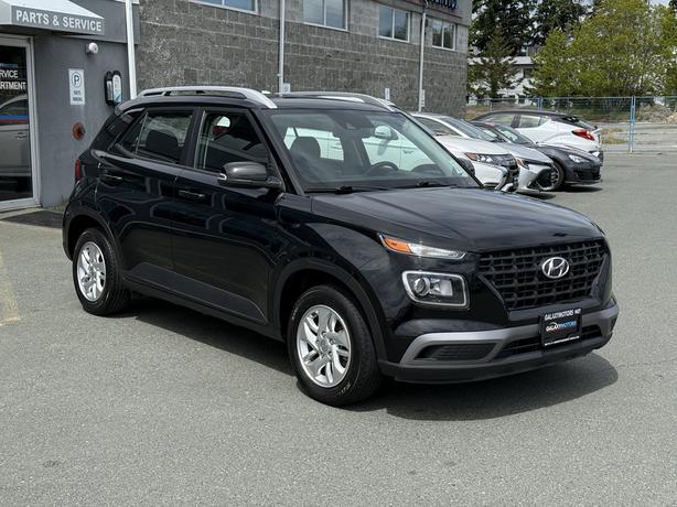 2021 Hyundai Venue Preferred FWD - Air Conditioning & Heated Seats image 4