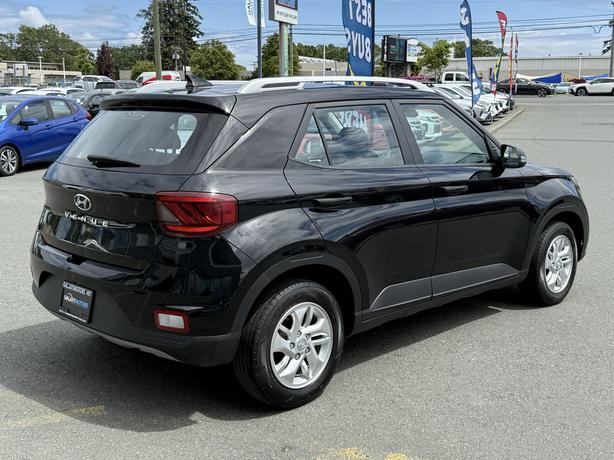 2021 Hyundai Venue Preferred FWD - Air Conditioning & Heated Seats image 6