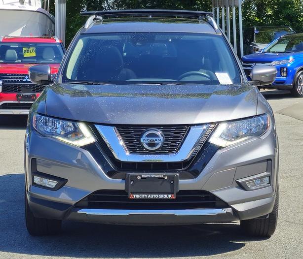 2019 Nissan Rogue SV - No Accidents, One Owner, Panoramic Sunroof image 3