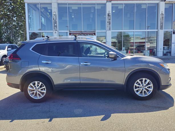 2019 Nissan Rogue SV - No Accidents, One Owner, Panoramic Sunroof image 5