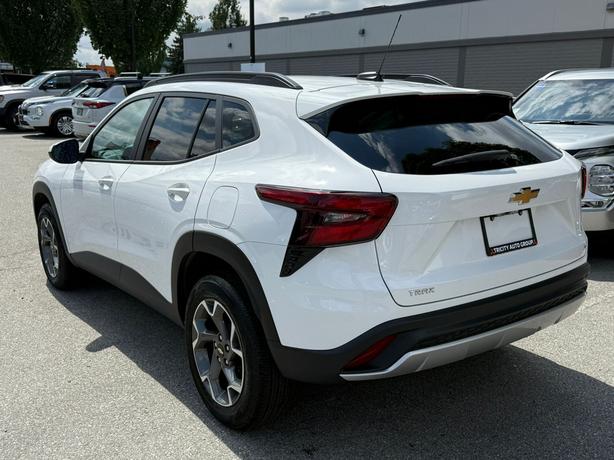 2024 Chevrolet Trax LT, No Accidents, One Owner image 7