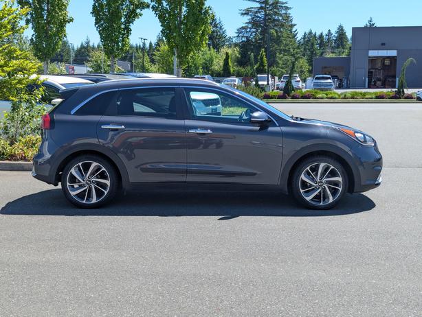 2019 Kia Niro SX Touring - No Accidents, Heated/Vented Seats image 5