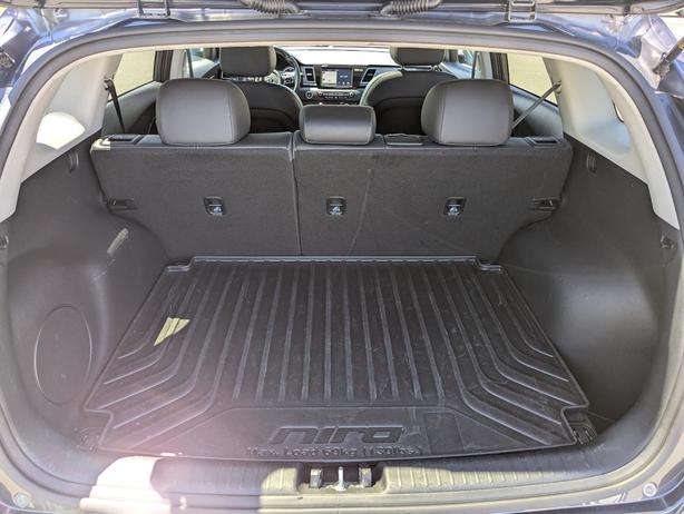 2019 Kia Niro SX Touring - No Accidents, Heated/Vented Seats image 8