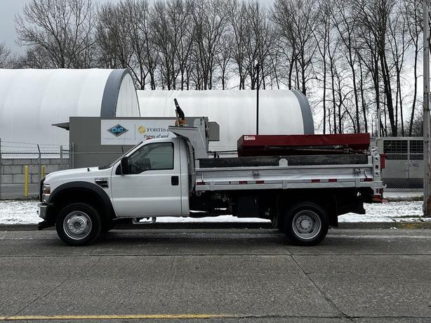 2008 Ford F-450 SD Dump Box with Sander image 5