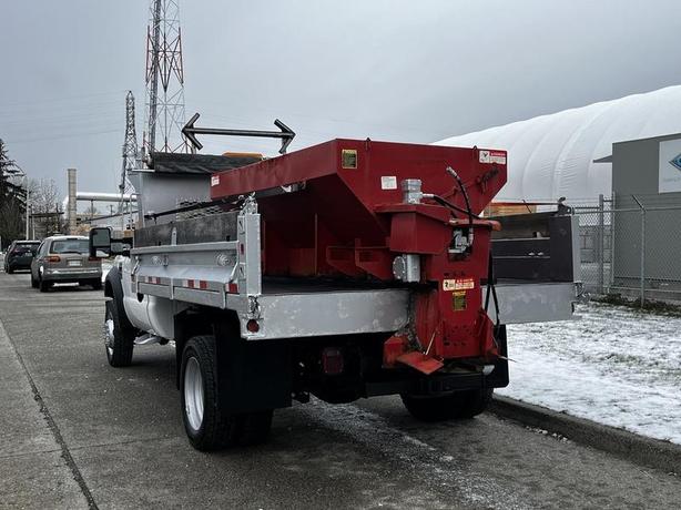 2008 Ford F-450 SD Dump Box with Sander image 7